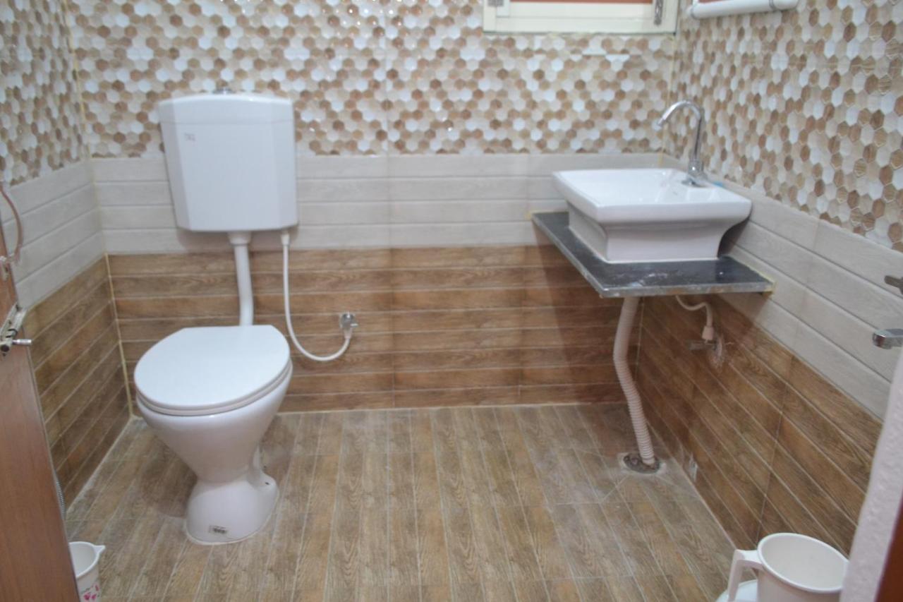 Hotel Golden Palace Kendrapara Eksteriør bilde
